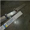 Image 2 : STAN RITE ALUMINUM NUMBER 500 EASEL AND VINYL BLINDS