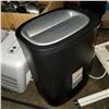 Image 2 : IGLOO ICE MACHINE AND ROYAL PAPER SHREDDER