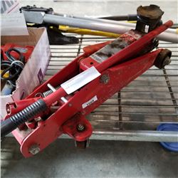 MOTO MASTER HYDRAULIC TROLLEY JACK