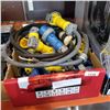 Image 1 : TRAY OF INDUSTRIAL POWER CORDS AND PLUGS