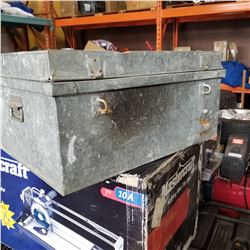 METAL TOOL BOX