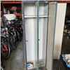 Image 2 : 2 LOCKER BANK 6 FOOT TALL