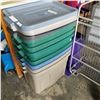 Image 1 : 7 RUBBER MATE TOTES AND LIDS