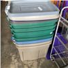 Image 2 : 7 RUBBER MATE TOTES AND LIDS