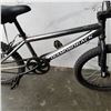 Image 2 : GREY DIAMONDBACK BMX BIKE