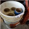 Image 1 : BUCKET OF SHRINK WRAP
