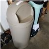 Image 1 : COMMERCIAL RUBBERMAID GARBAGE CAN