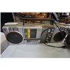 Image 3 : 2 VINTAGE LLOYDS BOOM BOXES