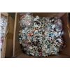 Image 4 : 2 BOXES OF SPORTS FIGURINES