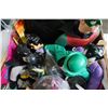 Image 3 : BOX OF BATMAN COLLECTIBLES
