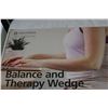 Image 2 : MERRITHEW BALANCE AND THERAPY WEDGE
