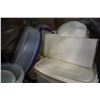 Image 2 : LARGE BAG OF TUPPERWARE