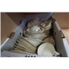 Image 2 : BOX OF MARIGOLD 22K GOLD BRITISH DISHWARE