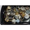 Image 2 : TRAY OF WATCH PARTS AND JEWELRY