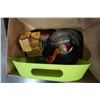 Image 3 : LARGE LOT OF ASSORTED HOUSEWARES AND KITCHEN ITEMS