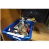 Image 1 : 2 BASKETS OF COLLECTIBLES