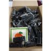 Image 3 : BOX OF LIPSTICK HOLDERS