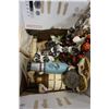 Image 2 : LOT OF COLLECTIBLE NAUTICAL ITEMS