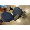 Image 4 : GAS LIFT OFFICE CHAIR
