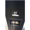 Image 8 : SOUND STAGE SUBWOOFER, 2 FLOOR SPEAKERS, AND CENTER SPEAKER