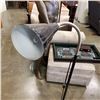 Image 2 : BLACK FLEXIBLE HEAD FLOOR LAMP