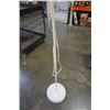 Image 3 : WHITE FLOOR LAMP W/ FLEXIBLE NECK