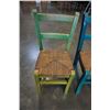 Image 3 : 2 RUSH SEAT KIDS CHAIRS