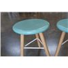 Image 2 : 2 SHORT PAINTED STOOLS