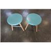 Image 3 : 2 SHORT PAINTED STOOLS