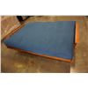 Image 2 : MISSION OAK STYLE FUTON