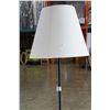 Image 2 : BLACK FLOOR LAMP