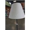 Image 3 : BLACK FLOOR LAMP