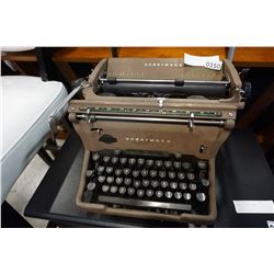 UNDERWOOD TYPEWRITER