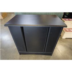 BLACK 1 DOOR STAND