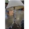 Image 3 : POPCORN MAKER AND TABLE LAMP