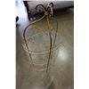 Image 3 : 3 TIER METAL AND GLASS SHELF