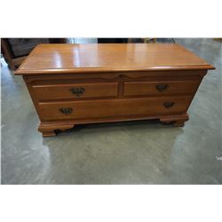 WOODEN CEDAR LINED CHEST BY LANE CHESTS BY KNECHTEL