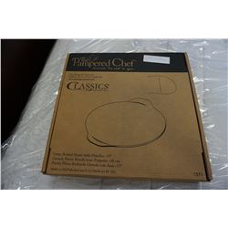 THE PAMPERED CHEF CLASSICS COLLECTION 15 INCH LARGE ROUND STONE