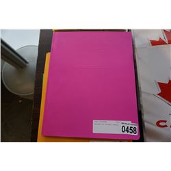 FOLDER OF HOCKEY CARDS