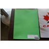 Image 1 : FOLDER OF HOCKEY CARDS