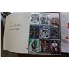 Image 2 : FOLDER OF HOCKEY CARDS