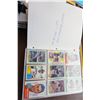 Image 3 : BINDER OF OVER 200 VINTAGE BASEBALL CARDS