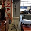 Image 1 : METAL COAT TREE