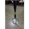 Image 4 : MODERN FLOOR LAMP