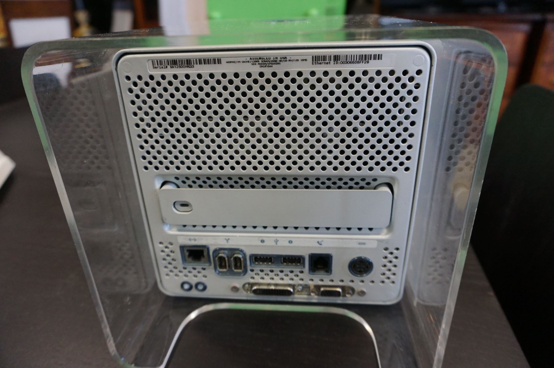 APPLE CUBE DESKTOP COMPUTER