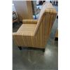 Image 2 : STRIPED STYLUS ACCENT CHAIR