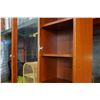 Image 5 : 8FT DISPLAY CASE W/ CUPBOARD LEFT HAND SWING