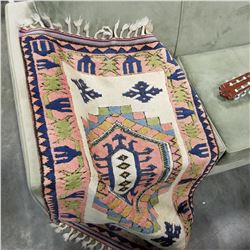 MADE IN TURKEY AREA CARPET 2-1/2" BY 4-1/2FT