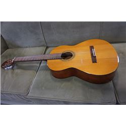 YAMAHA CG111C ACOUSTIC GUITAR