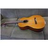 Image 1 : YAMAHA CG111C ACOUSTIC GUITAR